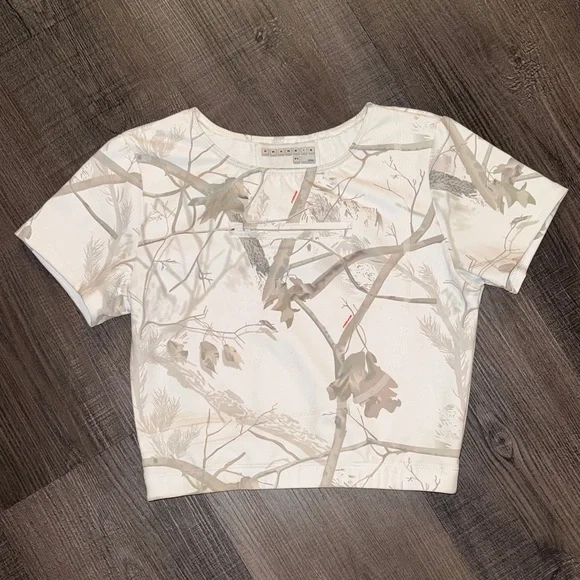 Frankie Collective Cropped Athleisure Woodland Camo Tee - White - Picture 1 of 4